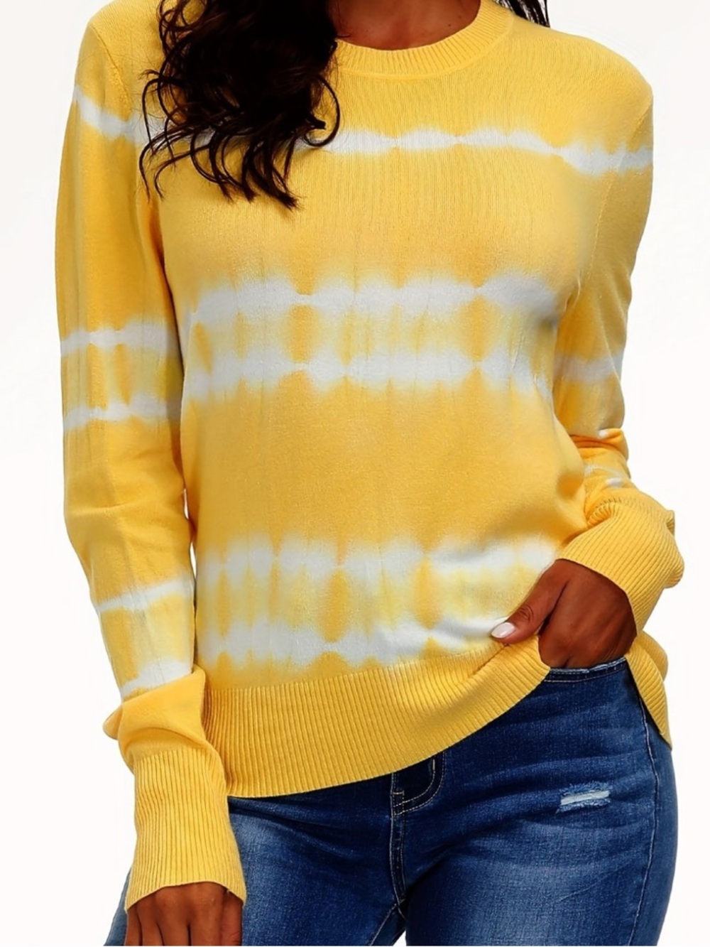 Women’s tie dyed sweater crewneck. Yellow-white. Size L. Thumb holes!! Cute!